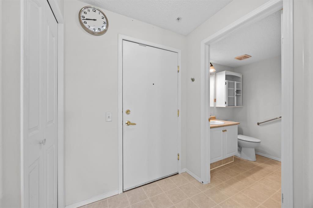 Picture for 325, 5000 Somervale Court SW