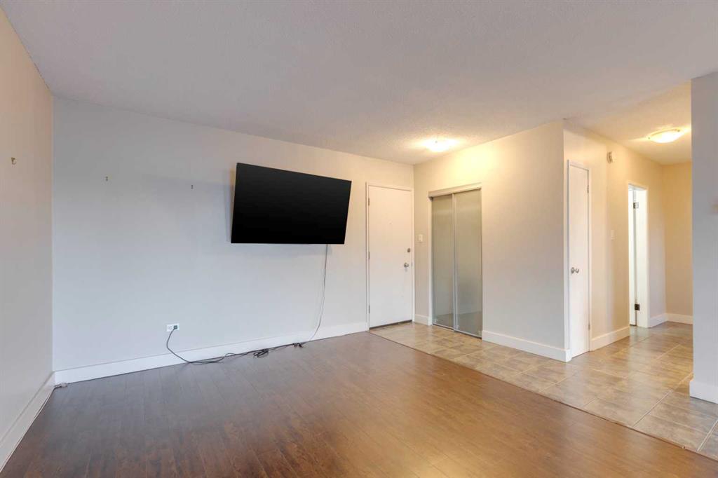 Picture for 402, 1027 Cameron Avenue SW