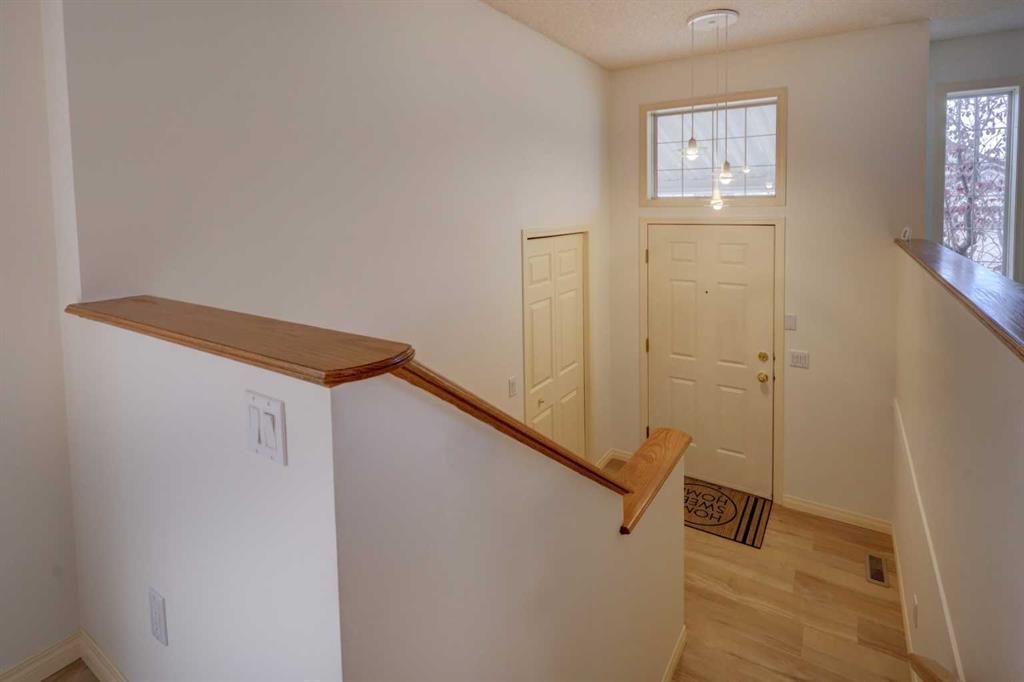 Picture for 104 Saddlemead Road NE