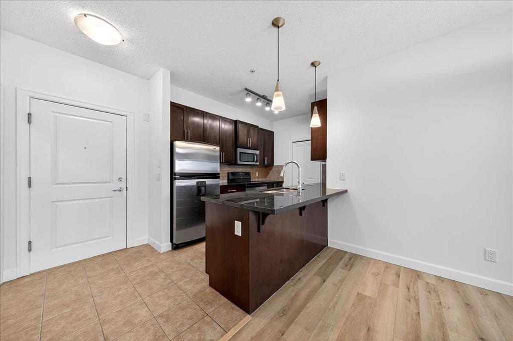 Picture for 103, 88 Arbour Lake Road NW