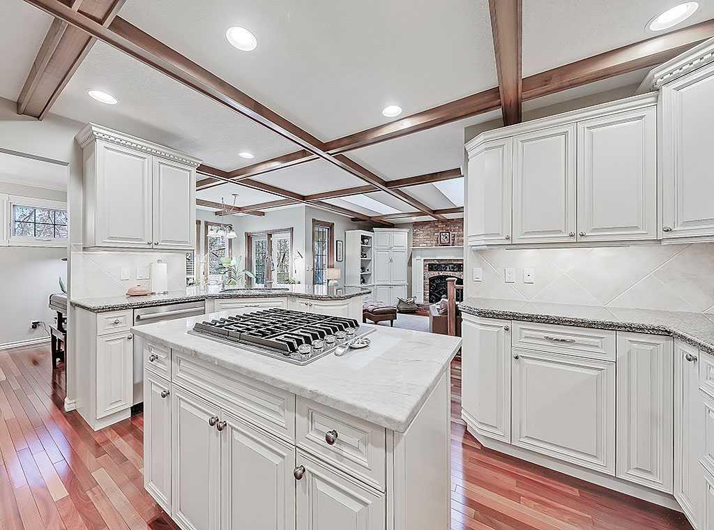 Picture for 405 6 Avenue SW