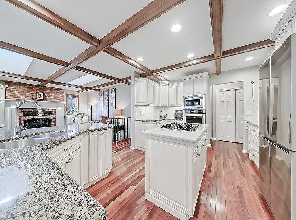 Picture for 405 6 Avenue SW