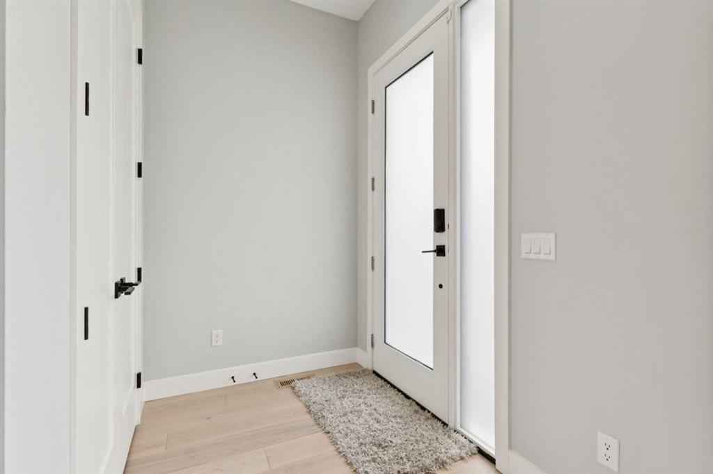 Picture for 1607 18 Avenue NW