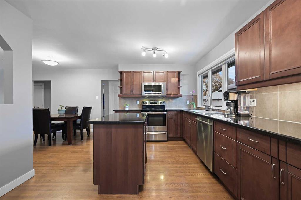 Picture for 3124 49 Street SW