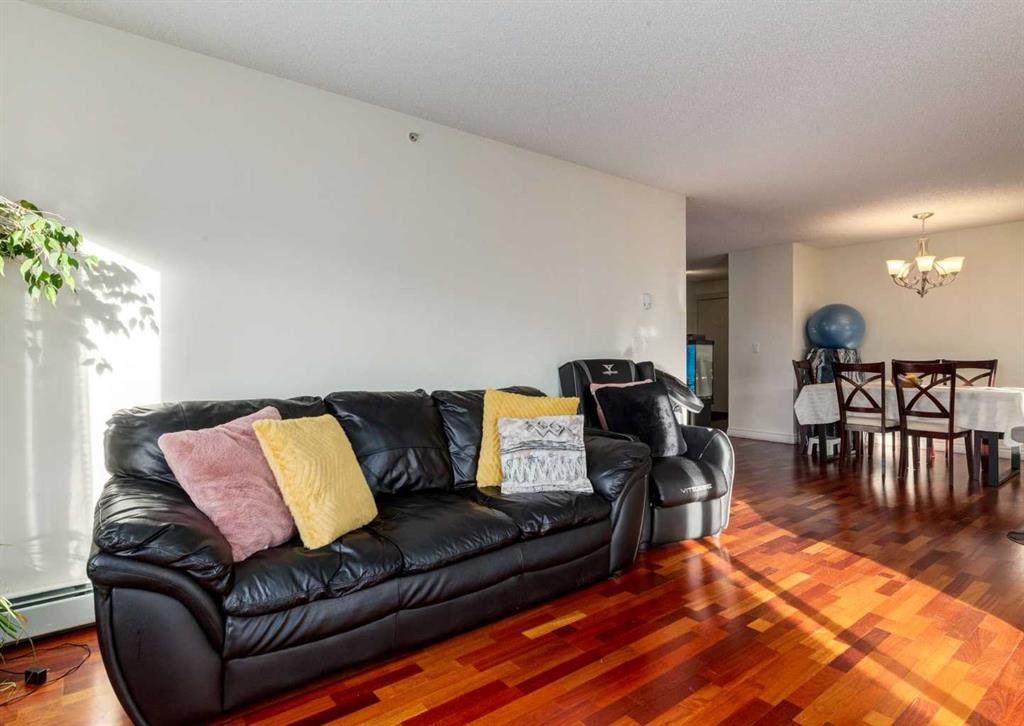 Picture for 2322, 2371 Eversyde Avenue SW