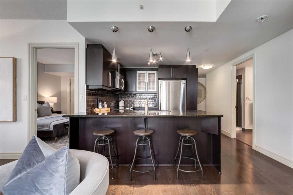 Picture for 500, 817 15 Avenue SW