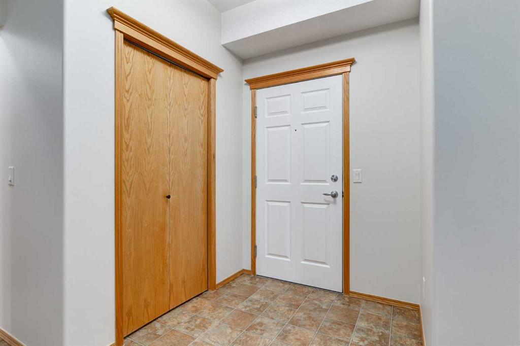 Picture for 355, 15 Everstone Drive SW