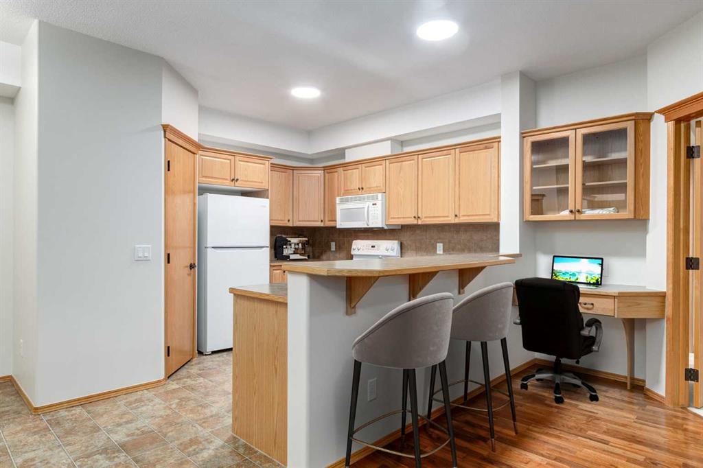 Picture for 355, 15 Everstone Drive SW