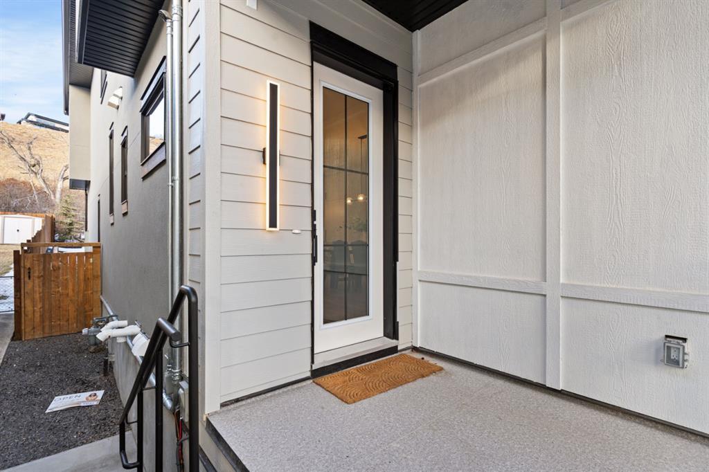 Picture for 2528 7 Avenue NW