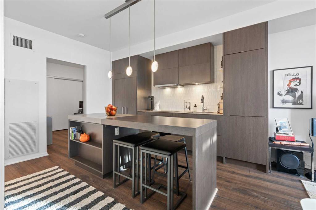 Picture for 317, 615 6 Avenue SE