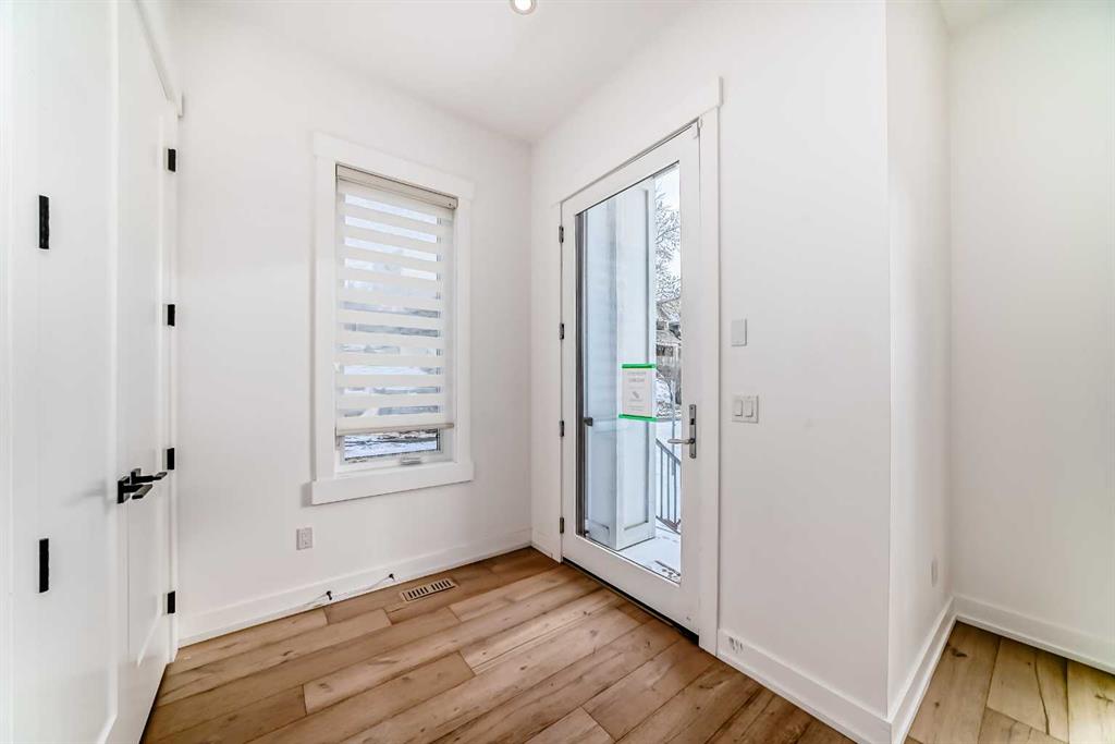 Picture for 923 36A Street NW