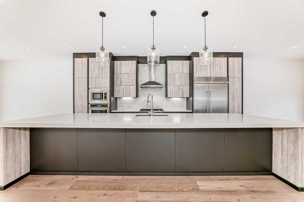 Picture for 923 36A Street NW