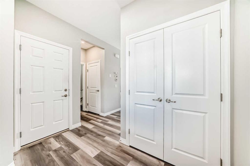 Picture for 615 Kingsmere Way SE