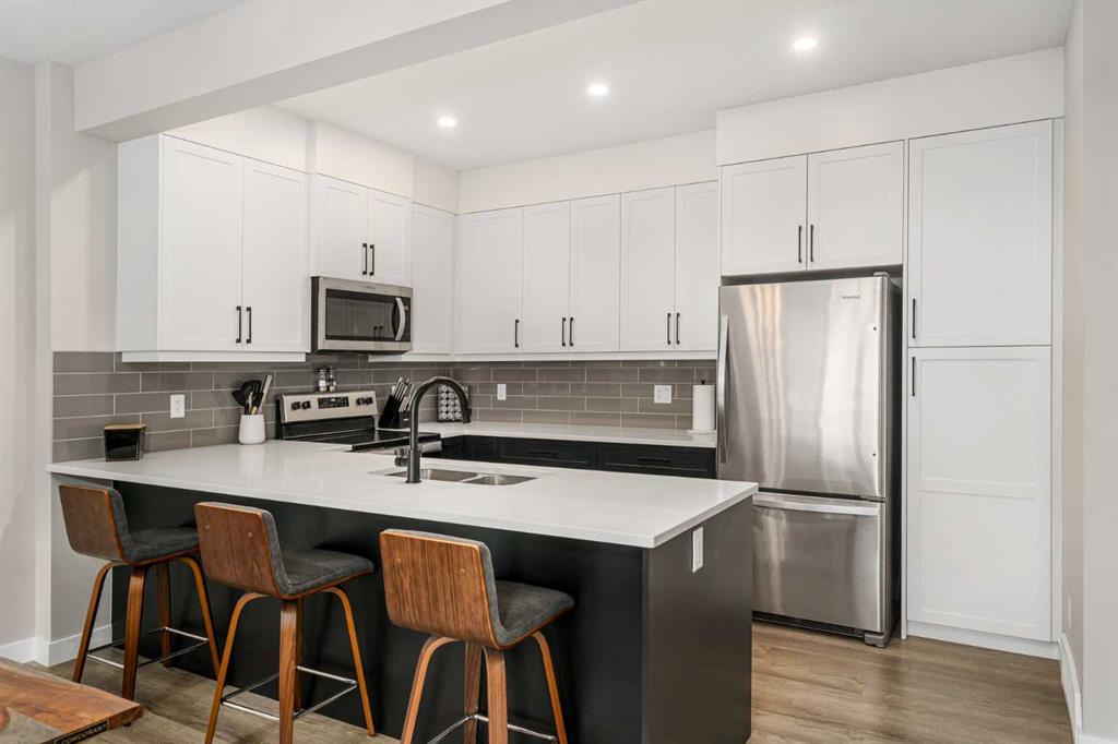 Picture for 915 Crestridge Common SW