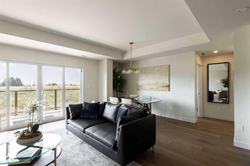 Picture for 400, 102 Scenic Drive N