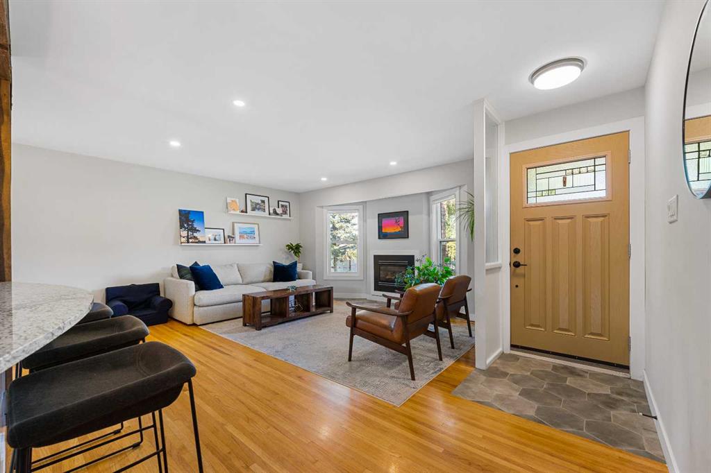 Picture for 15 Fielding Drive SE