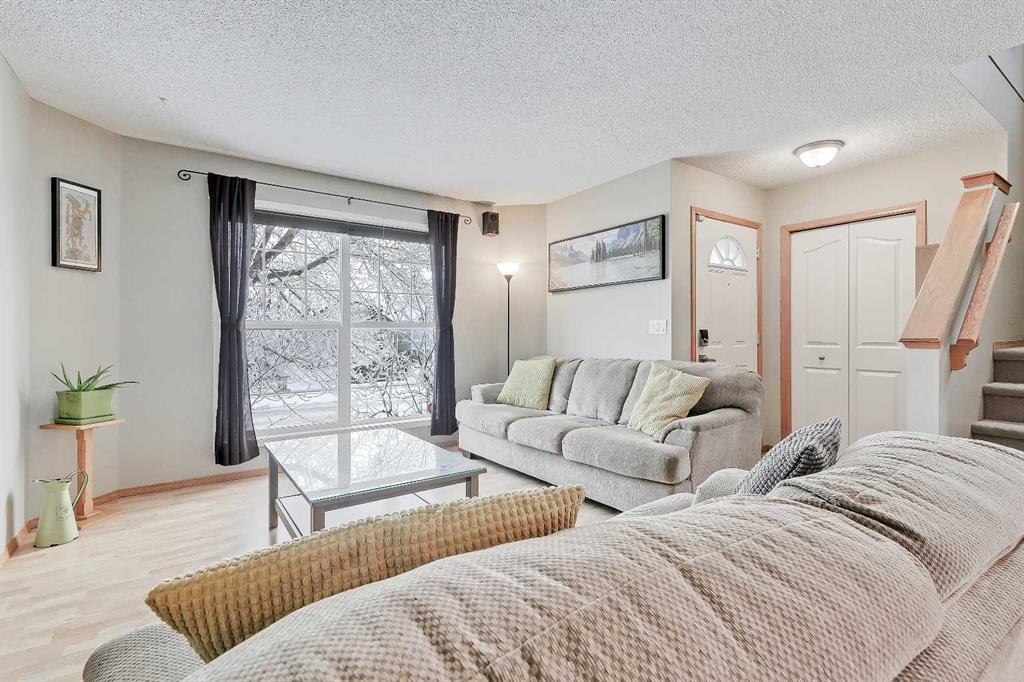 Picture for 312 Cramond Close SE