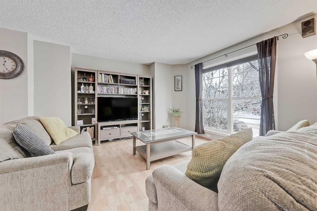 Picture for 312 Cramond Close SE