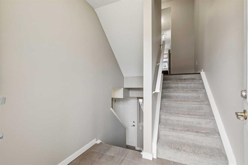 Picture for 206, 10 Auburn Bay Avenue SE