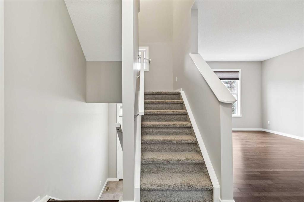 Picture for 206, 10 Auburn Bay Avenue SE