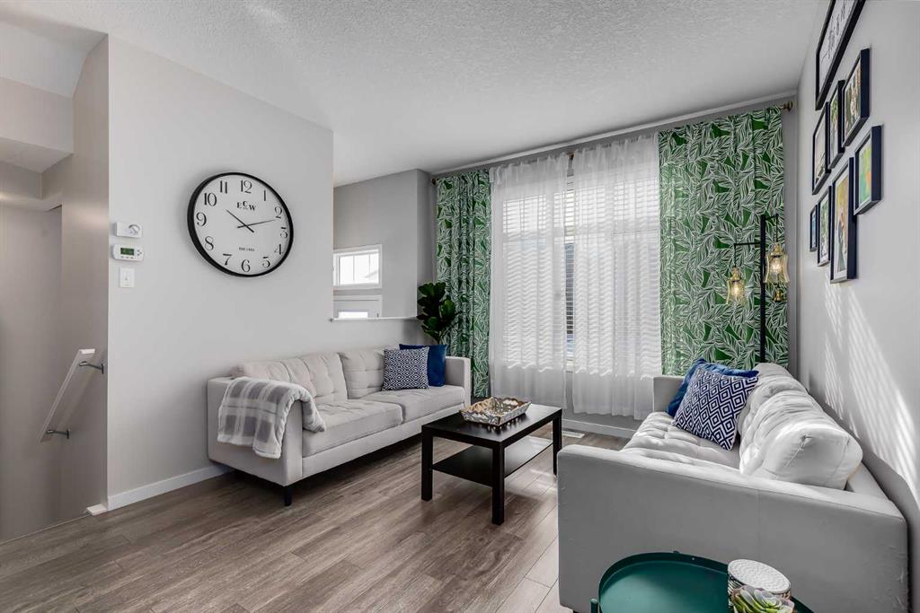 Picture for 20 Copperpond Rise SE