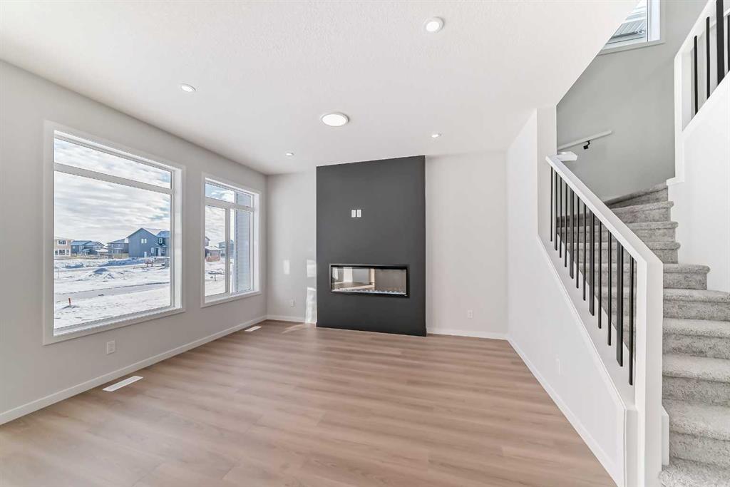 Picture for 374 Corner Glen Way NE