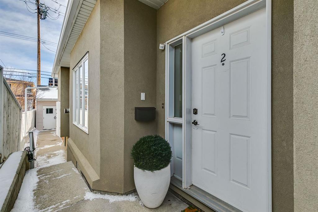 Picture for 2, 1930 24A Street SW