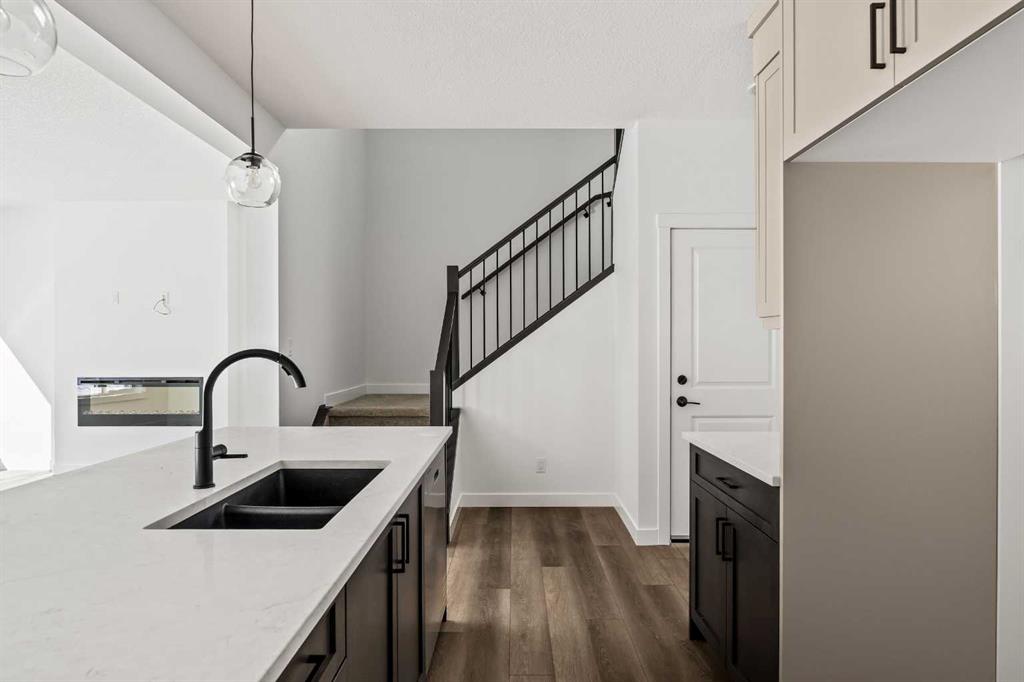 Picture for 49 Starling Passage NW