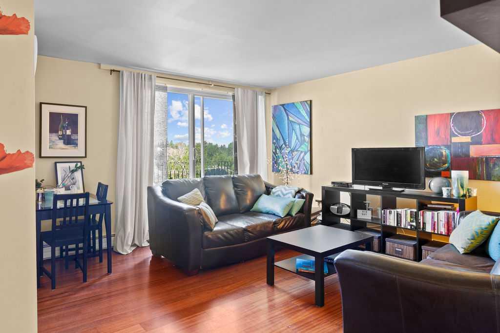 Picture for 404, 1811 18A Street SW