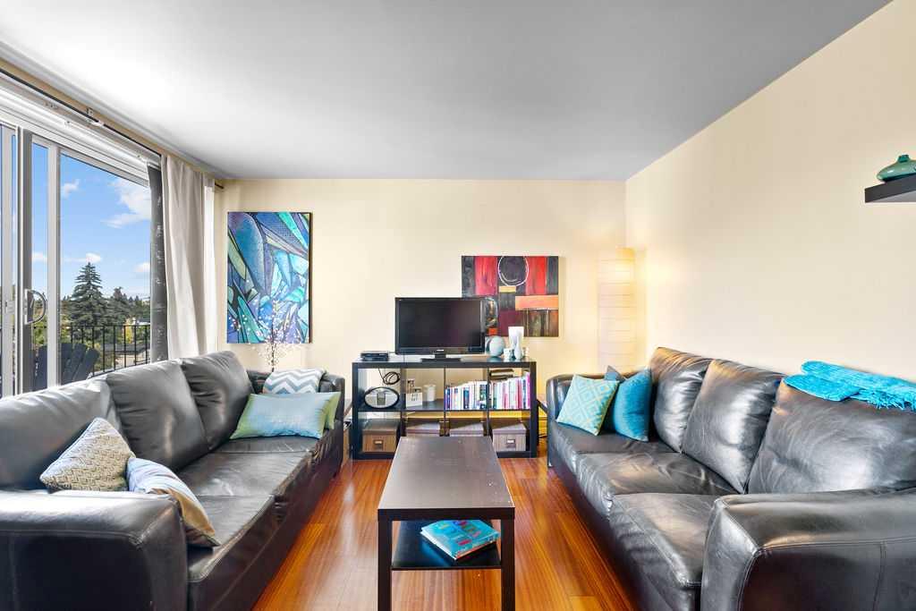 Picture for 404, 1811 18A Street SW