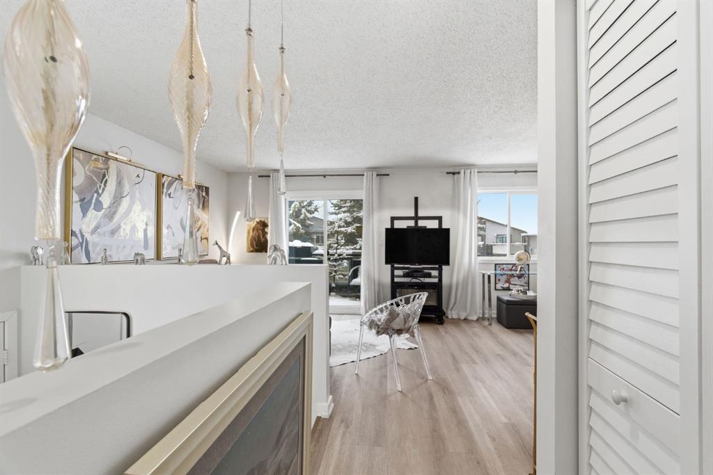 Picture for B, 100 Oak Avenue 