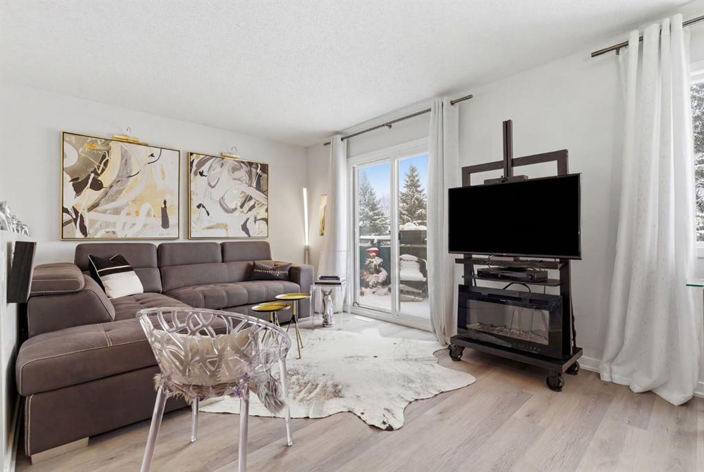 Picture for B, 100 Oak Avenue 