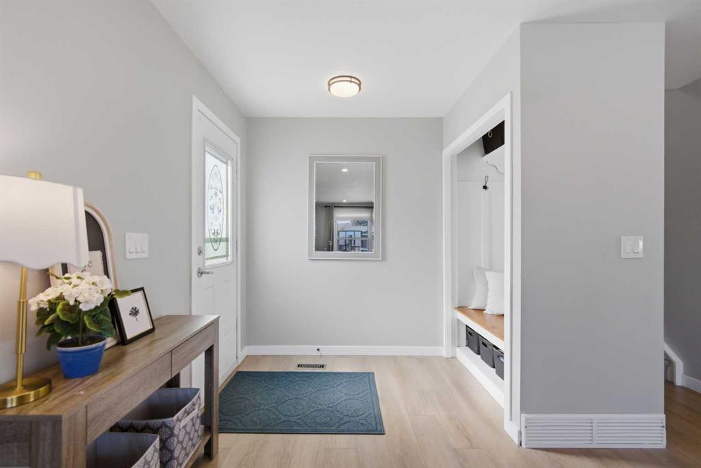 Picture for 559 Deerpath Court SE