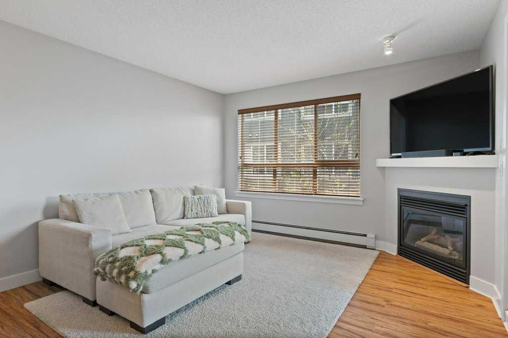 Picture for 215, 35 Richard Court SW