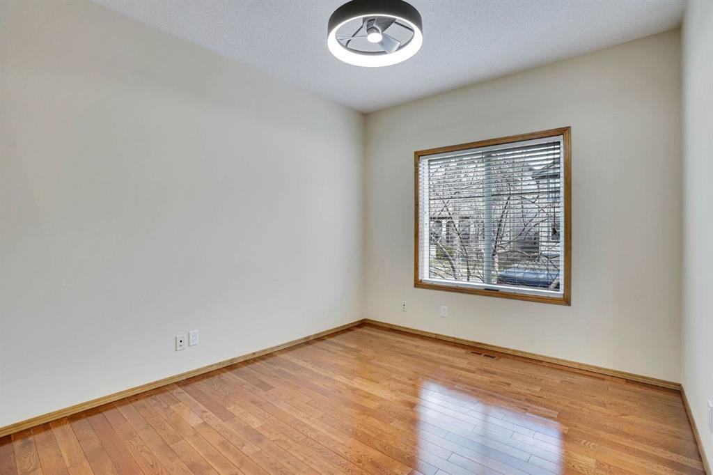 Picture for 43 Elgin View SE