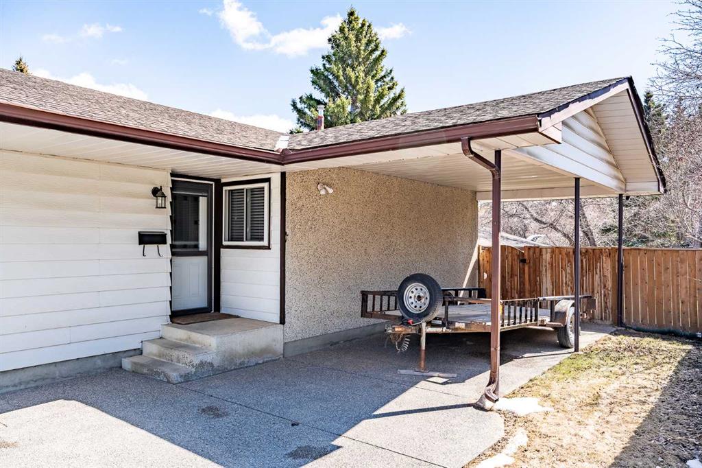 Picture for 1523 110 Avenue SW