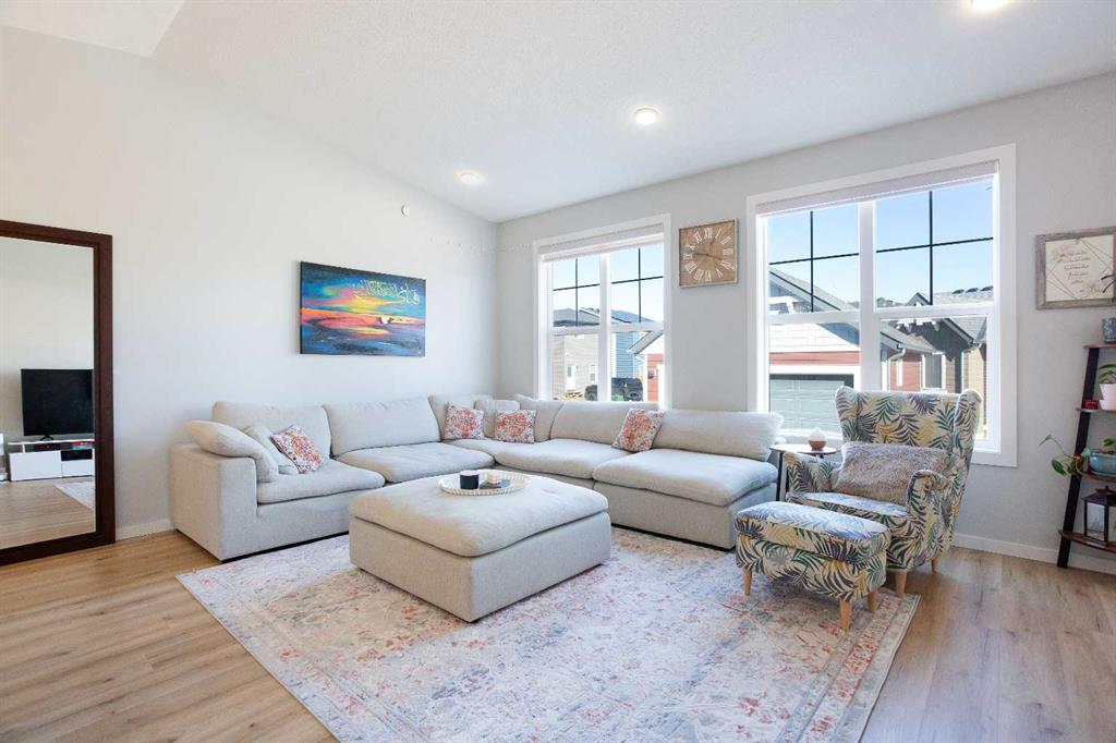 Picture for 15, 71 Lucas Street NW