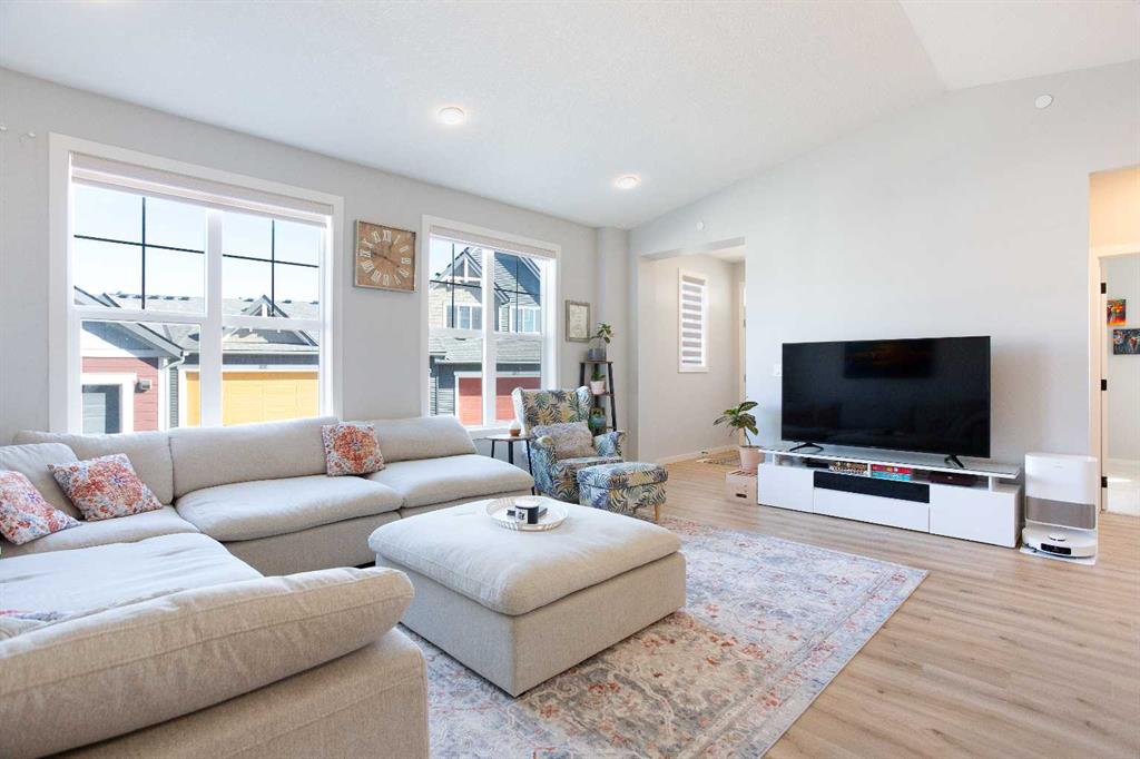 Picture for 15, 71 Lucas Street NW