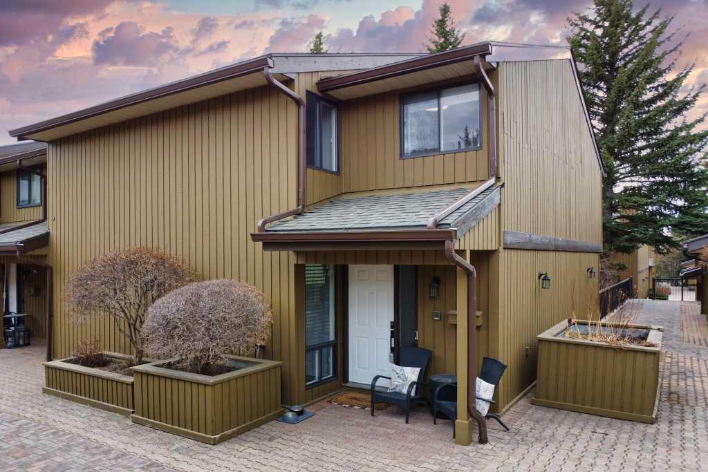 Picture for 425, 3131 63 Avenue SW
