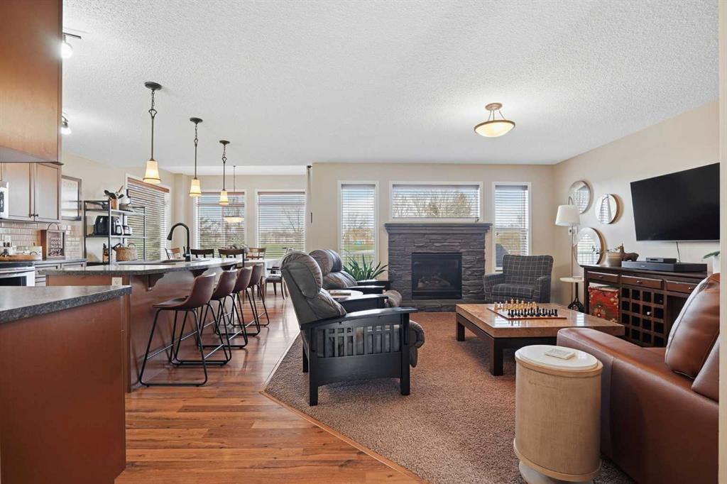 Picture for 72 Drake Landing Crescent 