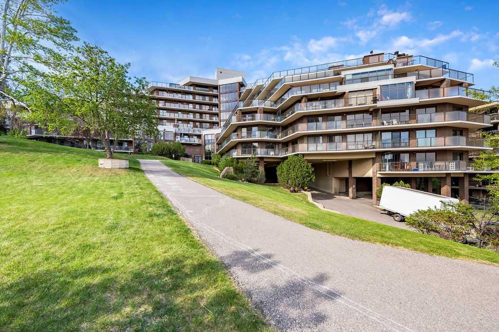Picture for 407, 300 Meredith Road NE