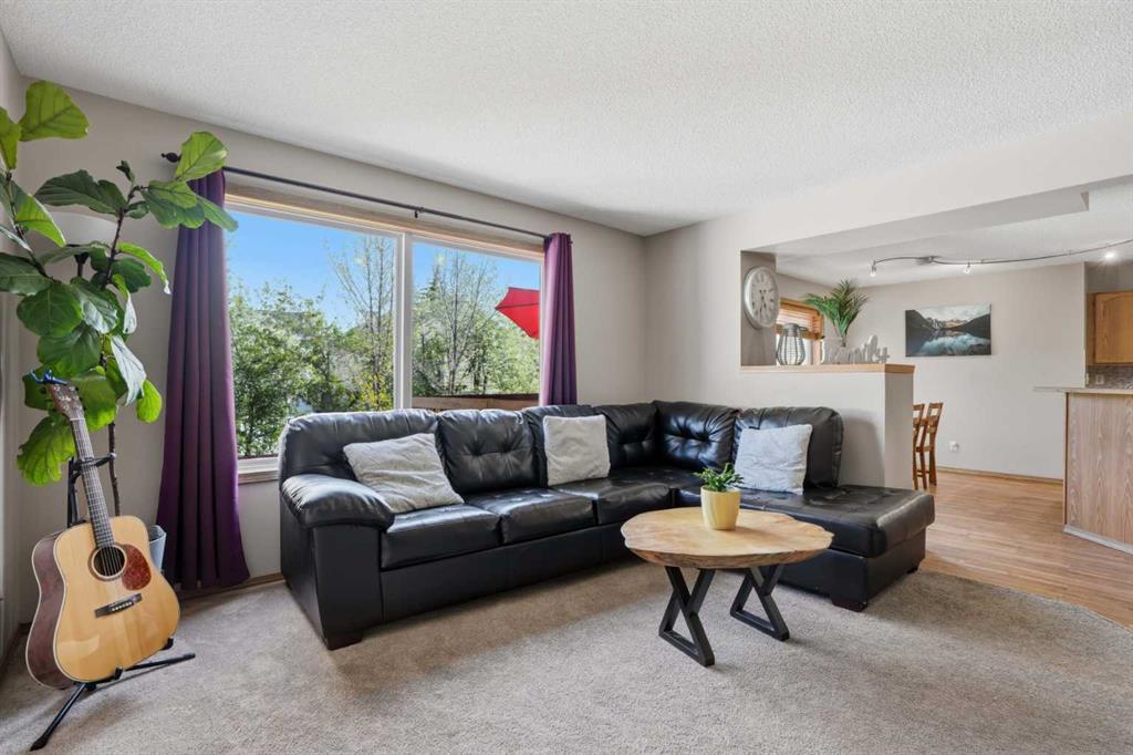 Picture for 11 Somerglen Place SW