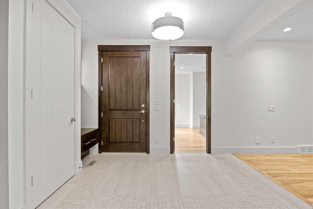 Picture for 89 Evergreen Mount SW