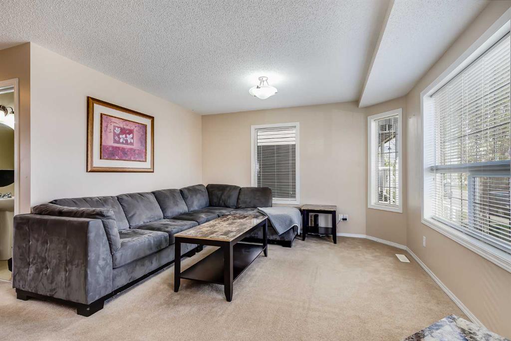 Picture for 31 Taralake Gardens NE