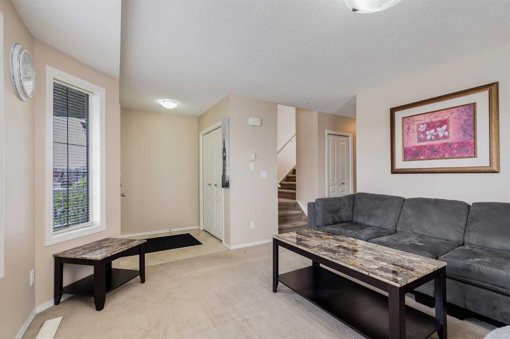 Picture for 31 Taralake Gardens NE