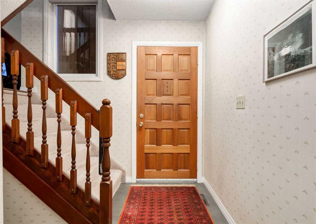 Picture for 63 Brookpark Crescent SW