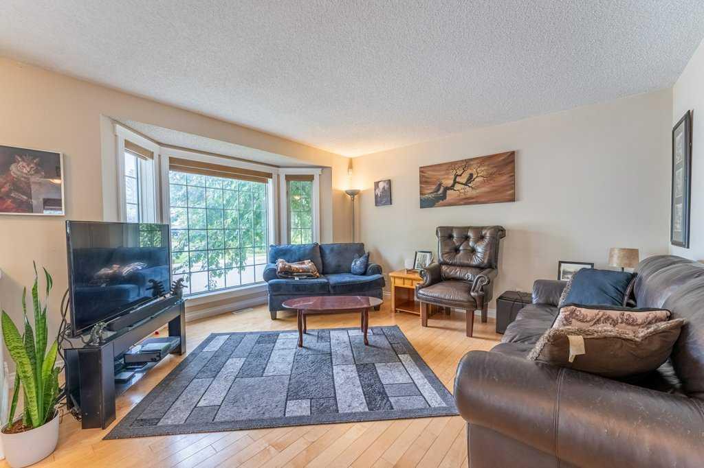Picture for 250 Mt Lorette Close SE