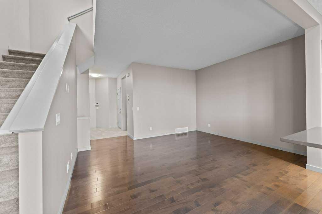 Picture for 251 Sunrise View  https://www.cirrealty.ca/reb/creb/47/A2266647_12.jpg
