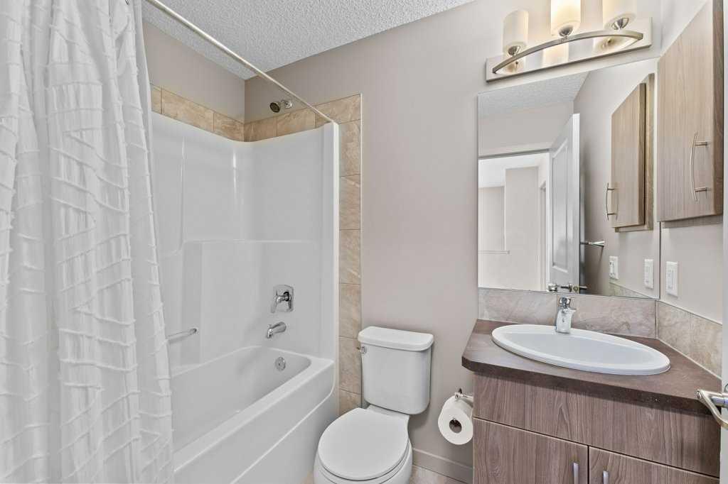 Picture for 251 Sunrise View  https://www.cirrealty.ca/reb/creb/47/A2266647_21.jpg