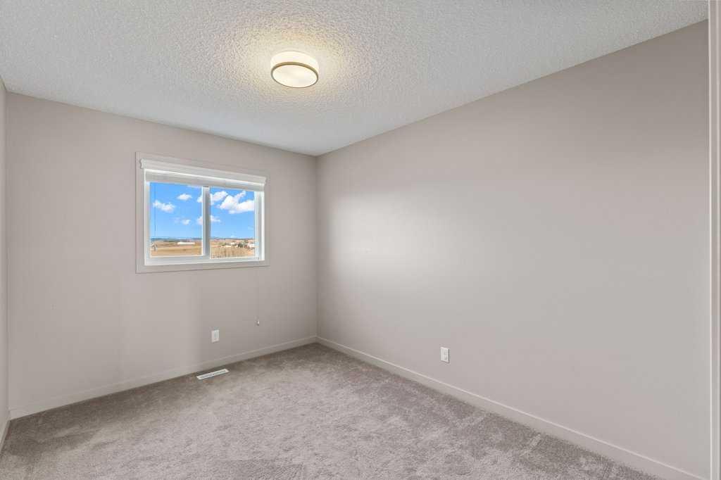 Picture for 251 Sunrise View  https://www.cirrealty.ca/reb/creb/47/A2266647_23.jpg